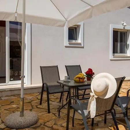 Kabos House Apartman